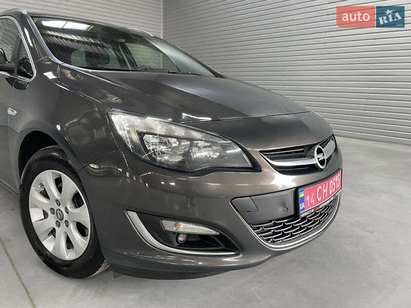 Універсал Opel Astra 2015 в Стрию