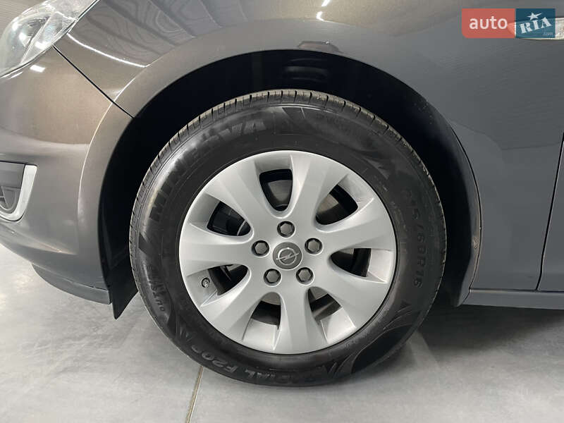Універсал Opel Astra 2015 в Стрию