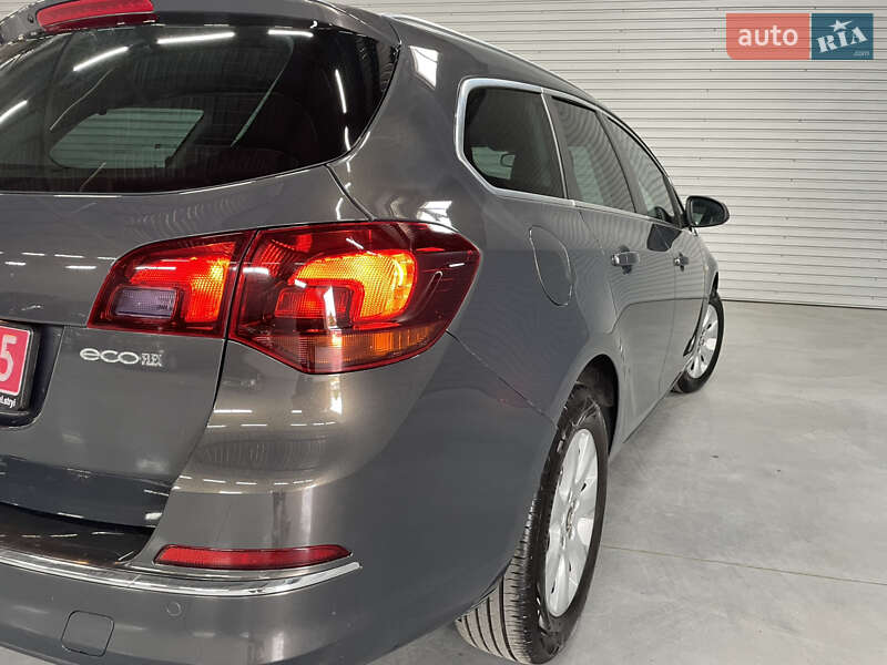 Універсал Opel Astra 2015 в Стрию