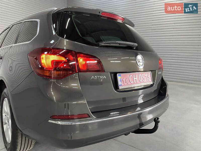 Універсал Opel Astra 2015 в Стрию