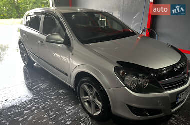 Хэтчбек Opel Astra 2012 в 