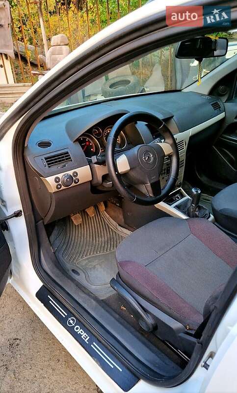 Універсал Opel Astra 2007 в Дніпрі