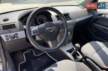 Універсал Opel Astra 2005 в 