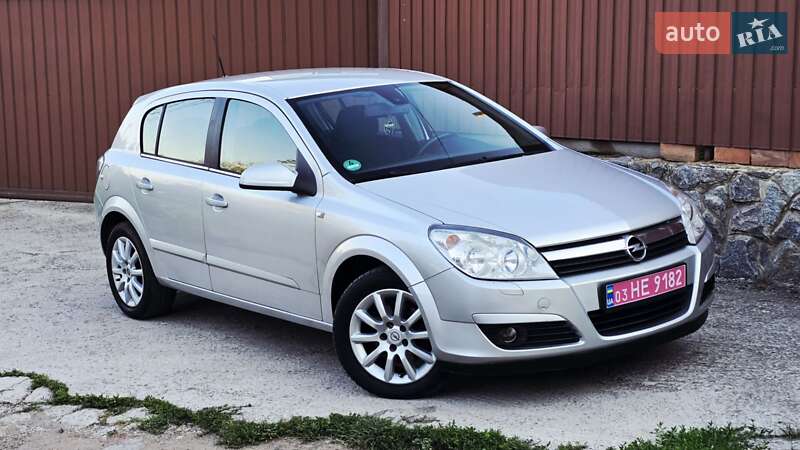 Хетчбек Opel Astra 2004 в Полтаві