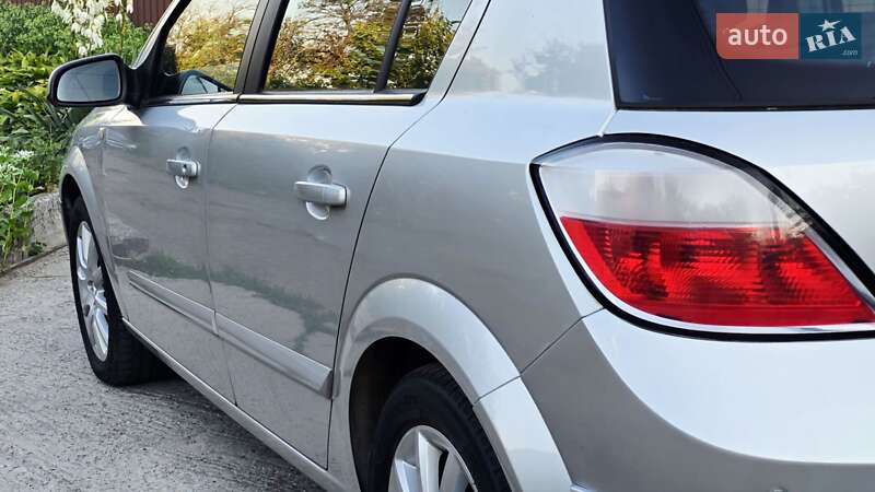 Хетчбек Opel Astra 2004 в Полтаві