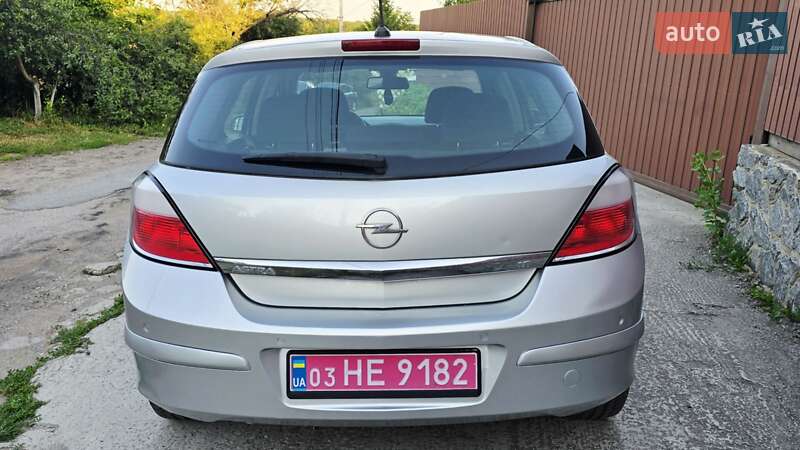 Хетчбек Opel Astra 2004 в Полтаві