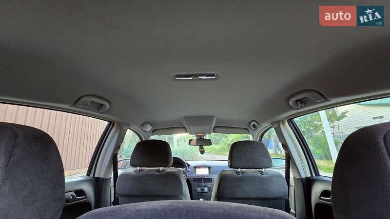 Хетчбек Opel Astra 2004 в Полтаві