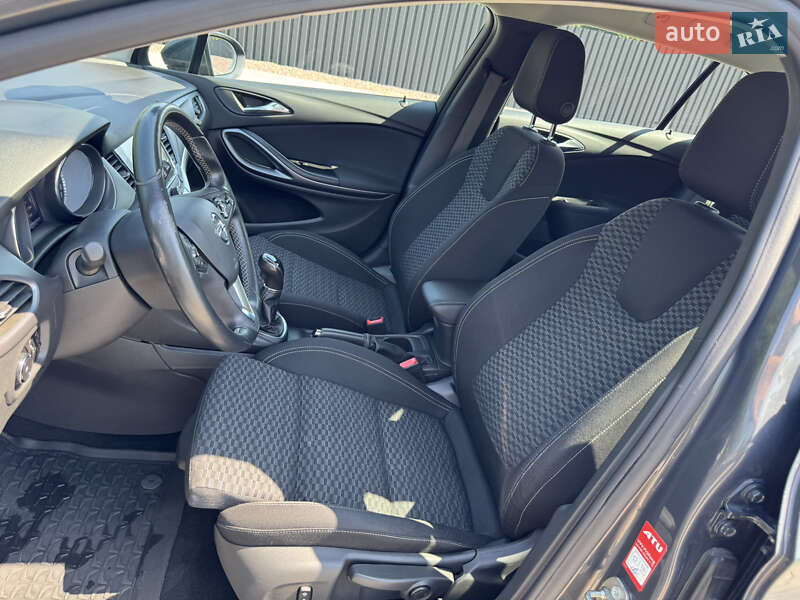 Универсал Opel Astra 2016 в Хмельницком