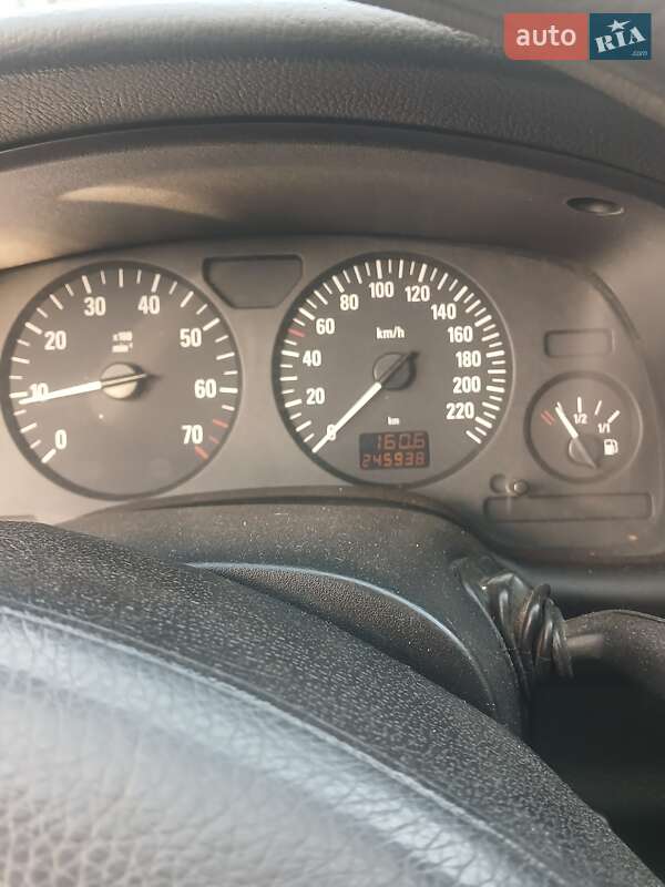 Седан Opel Astra 2003 в Харькове