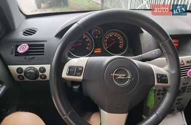 Універсал Opel Astra 2008 в Каневі