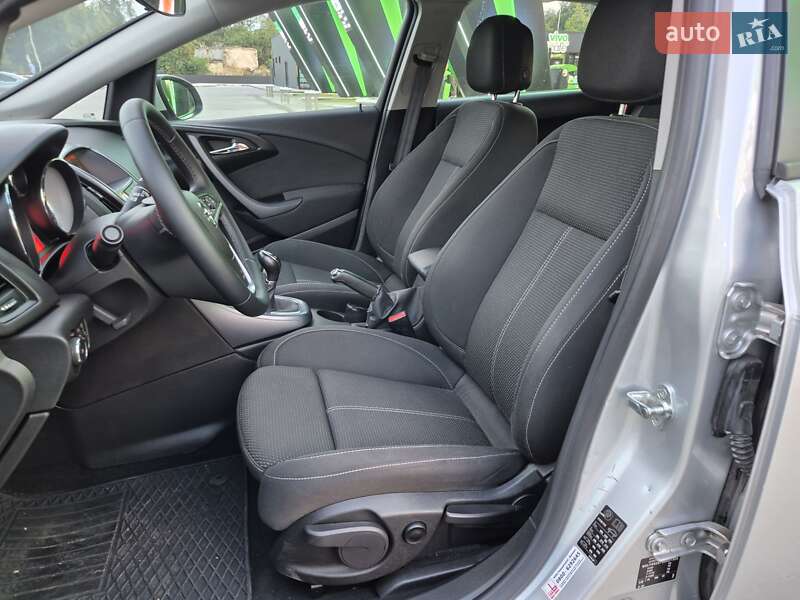 Універсал Opel Astra 2015 в Одесі