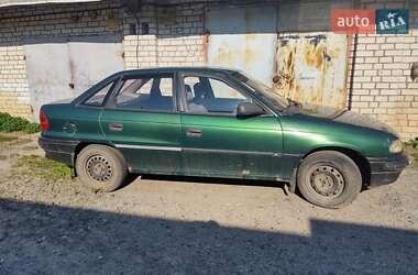 Седан Opel Astra 1995 в Харкові