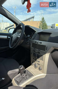 Универсал Opel Astra 2009 в 