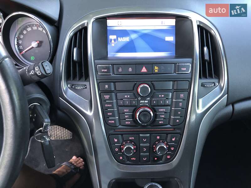 Хэтчбек Opel Astra 2012 в Львове