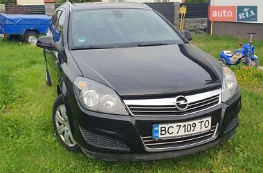Універсал Opel Astra 2010 в Городку