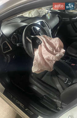 Универсал Opel Astra 2015 в Теофиполе