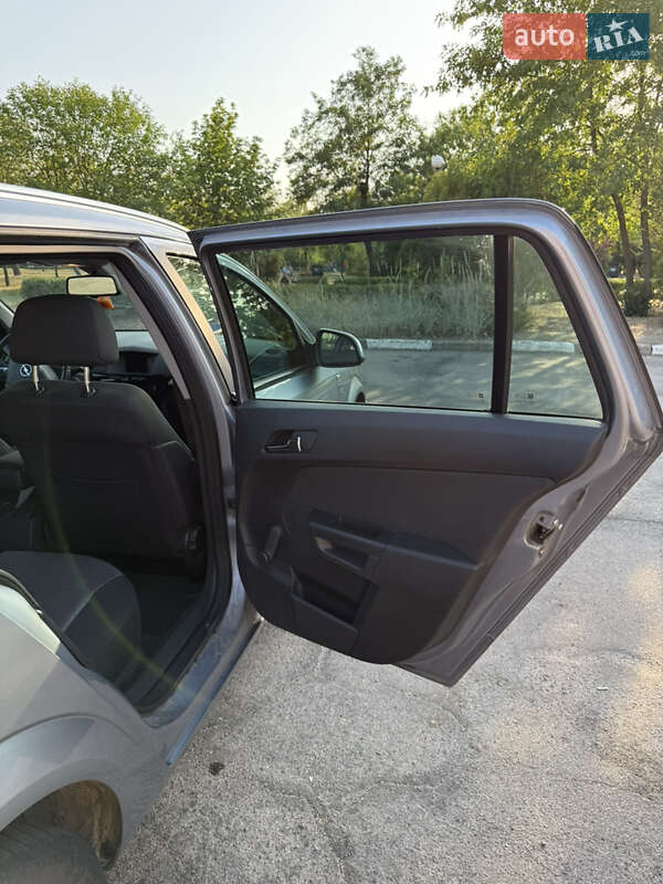 Універсал Opel Astra 2010 в Нікополі фото 9 Універсал Opel Astra 2010 в Нікополі