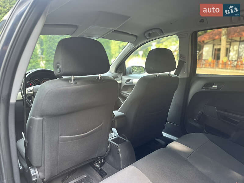 Универсал Opel Astra 2008 в Трускавце