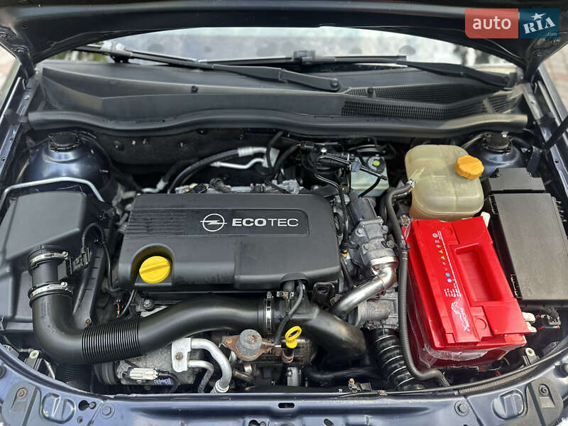 Универсал Opel Astra 2008 в Трускавце