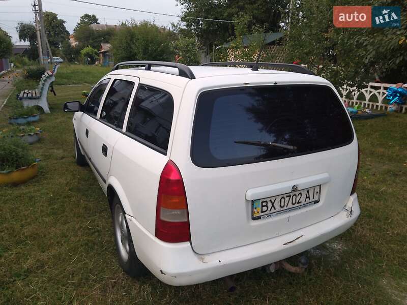 Универсал Opel Astra 1999 в Староконстантинове