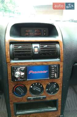 Универсал Opel Astra 1999 в 
