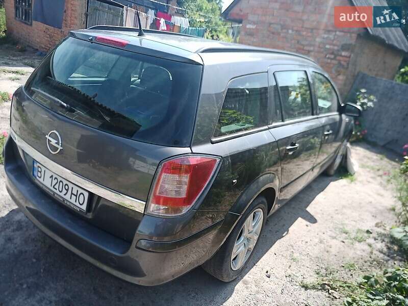 Универсал Opel Astra 2009 в Миргороде