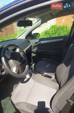 Хэтчбек Opel Astra 2008 в 