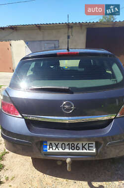 Хэтчбек Opel Astra 2008 в 