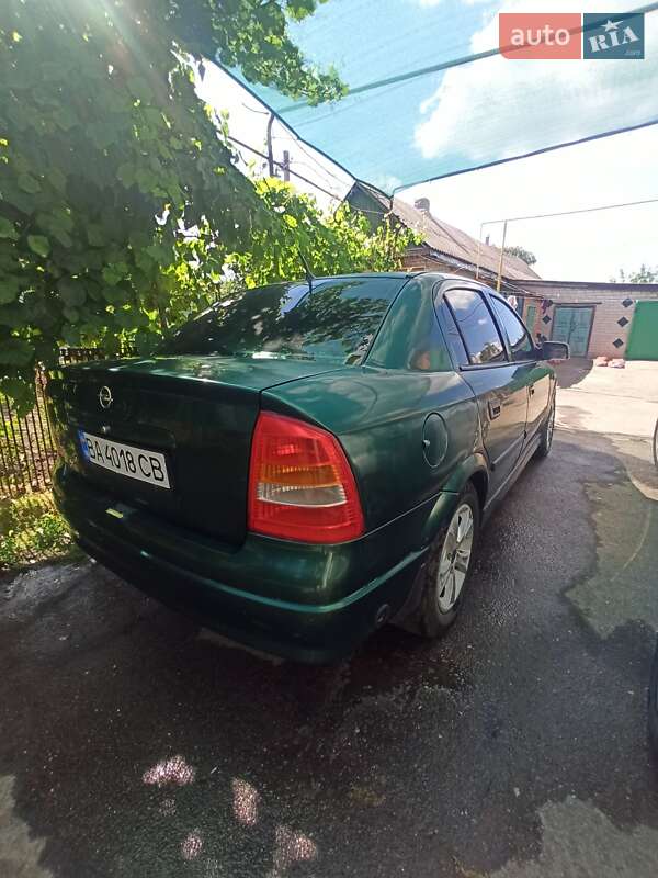 Opel Astra 2005