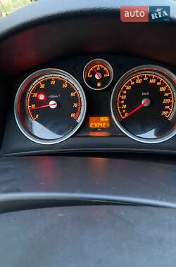 Хэтчбек Opel Astra 2004 в 