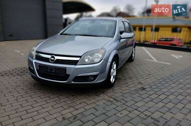 Универсал Opel Astra 2004 в Ирпене