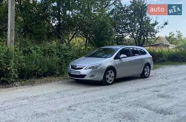 Универсал Opel Astra 2011 в 