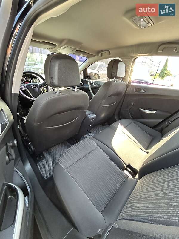 Универсал Opel Astra 2012 в Сумах
