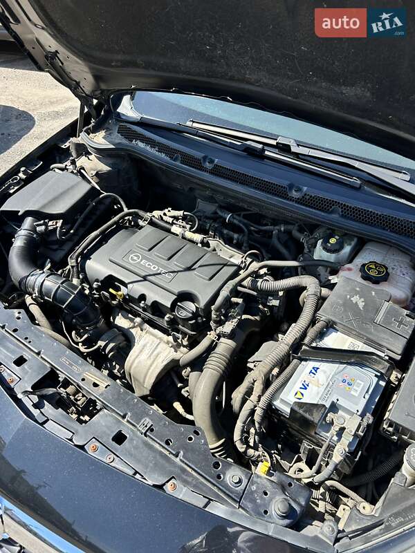 Универсал Opel Astra 2012 в Сумах