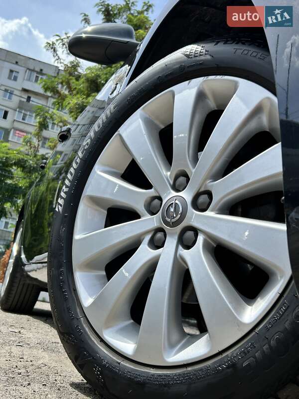 Універсал Opel Astra 2014 в Сумах
