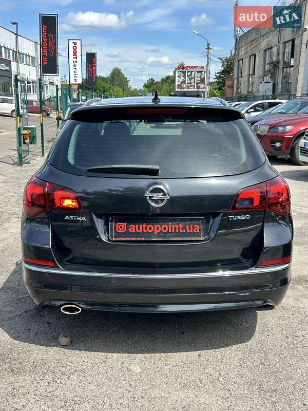 Універсал Opel Astra 2014 в Сумах