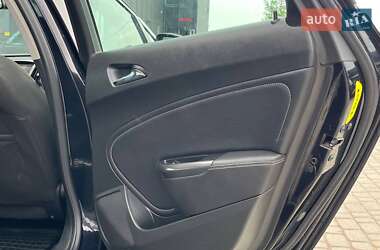 Універсал Opel Astra 2011 в 