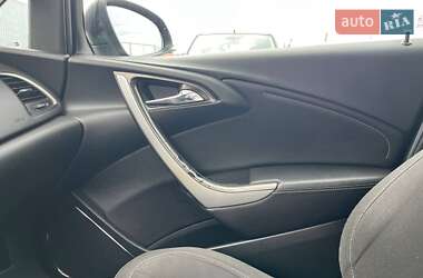 Універсал Opel Astra 2011 в 