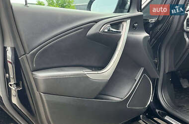 Універсал Opel Astra 2011 в 