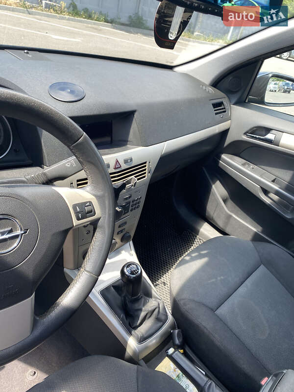 Універсал Opel Astra 2007 в Харкові