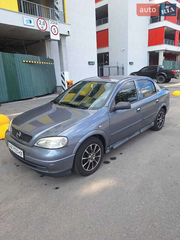 Седан Opel Astra 2008 в Києві