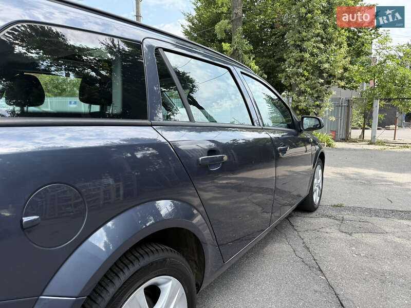 Універсал Opel Astra 2009 в Вінниці
