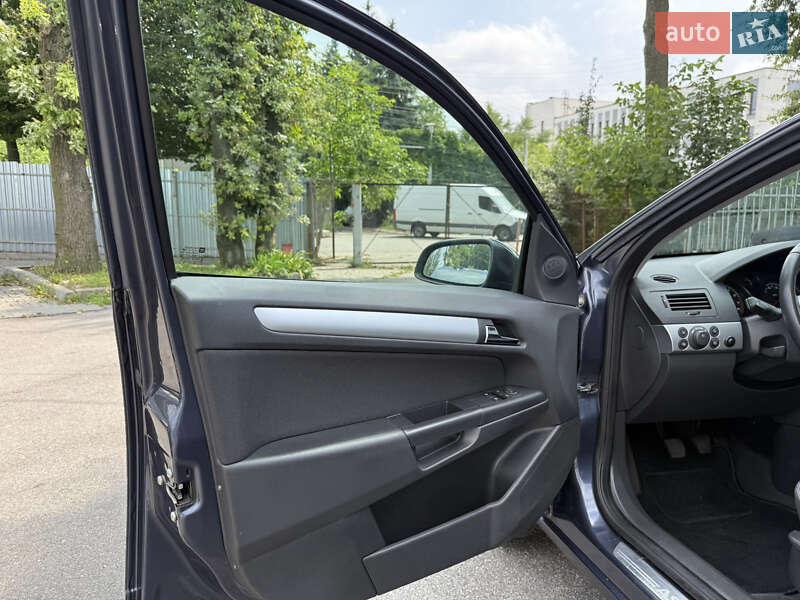 Універсал Opel Astra 2009 в Вінниці