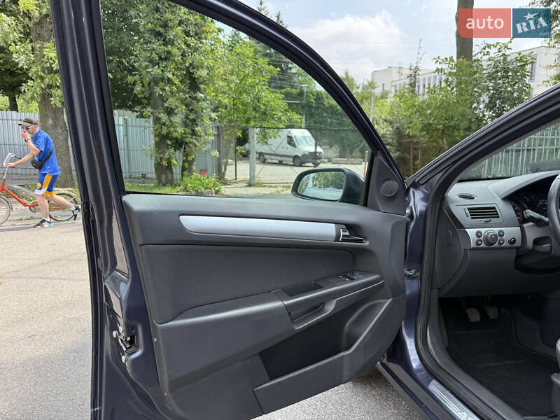Універсал Opel Astra 2009 в Вінниці