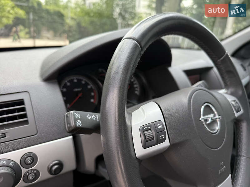 Універсал Opel Astra 2009 в Вінниці