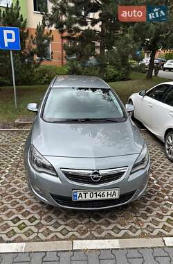 Универсал Opel Astra 2011 в 