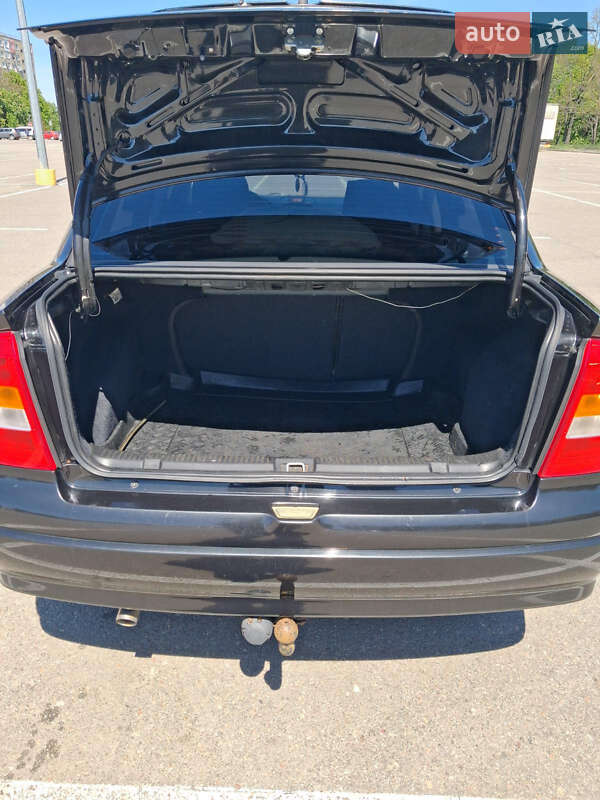 Седан Opel Astra 2006 в Кропивницькому