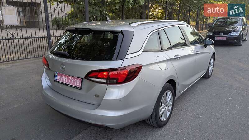 Универсал Opel Astra 2017 в Николаеве