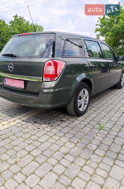 Универсал Opel Astra 2009 в 