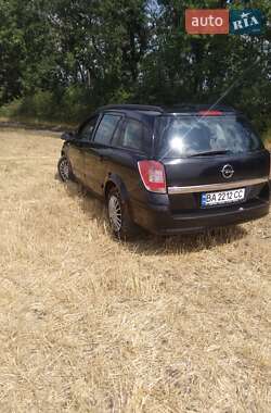Универсал Opel Astra 2007 в Новоархангельске